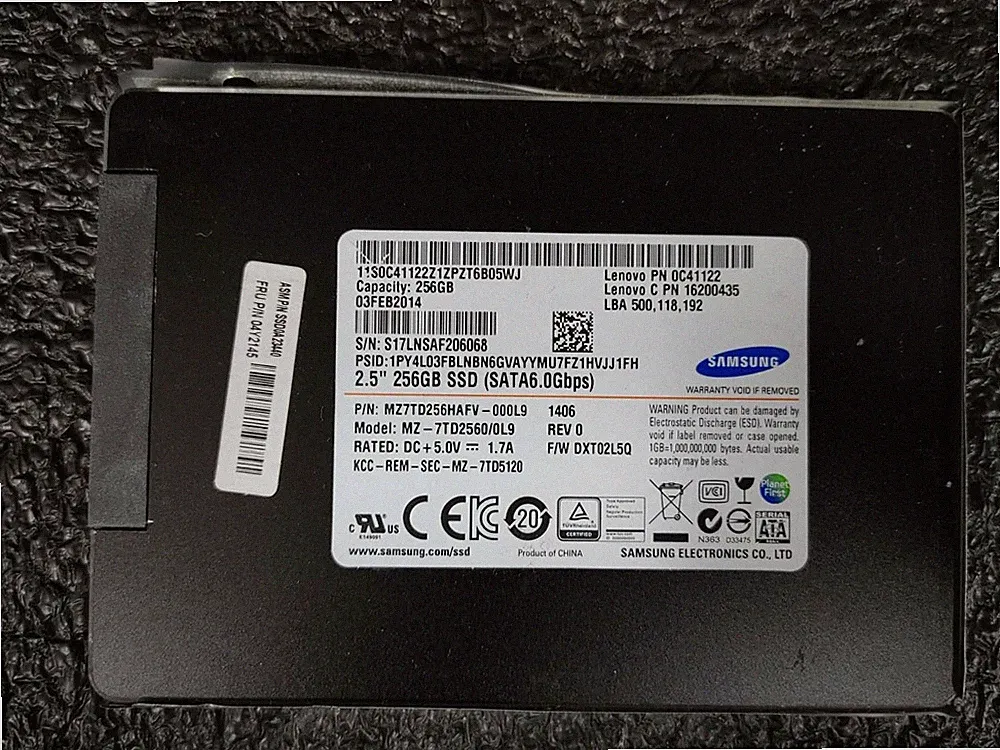 Lenovo 0C41122 04Y2145 MZ-7TD2560/0L9 256GB 2.5"SATA 6Gbps SSD Hard Drive
